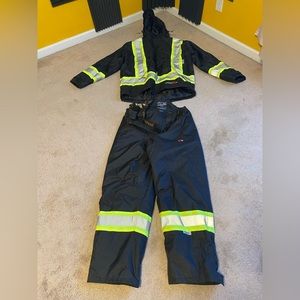 Viking Flame Retardant 300D FR coat and overalls for work. Heavy duty and warm